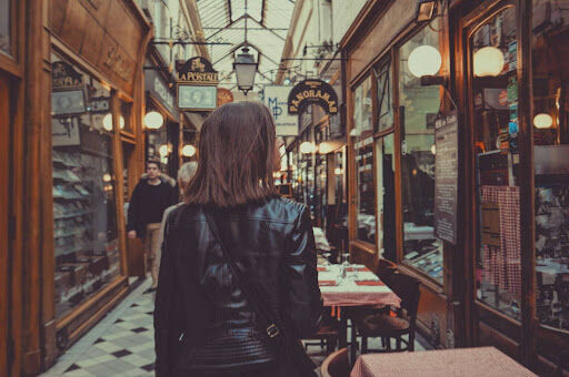 Mindful Spending: 8 Questions to Ask Yourself Before Making a Purchase